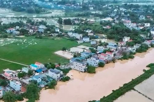 Lũ sông Tích, sông Bùi vẫn trên mức báo động, hàng chục xã bị ảnh hưởng ngập lụt