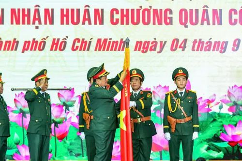 Bộ Tư lệnh TP Hồ Chí Minh xứng danh Bộ đội Cụ Hồ
