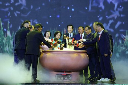 Cầu nối giới thiệu văn hóa, du lịch và ẩm thực Việt đến bạn bè quốc tế