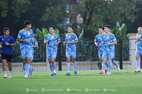 U23 Việt Nam trở lại tập luyện, chuẩn bị cho trận đấu với Singapore