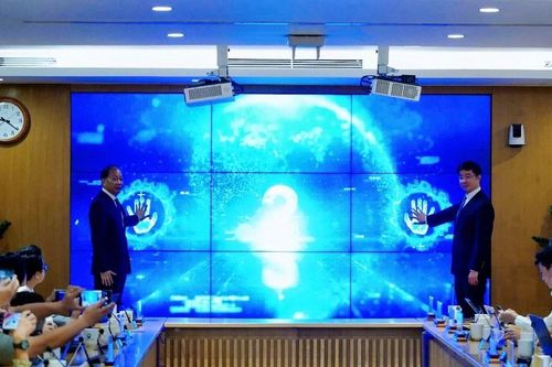 Phát động Giải thưởng 'Sản phẩm công nghệ số Make in Vietnam' năm 2025