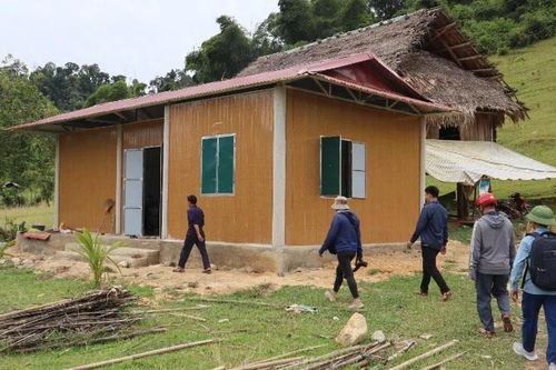 Nỗ lực giúp bà con tộc người Đan Lai an cư