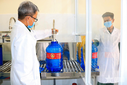 An Giang: Khánh thành dây chuyền sản xuất nước uống