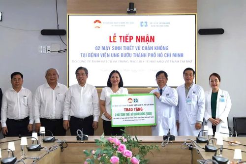 Bệnh viện Ung bướu TPHCM tiếp nhận 2 máy sinh thiết vú chân không