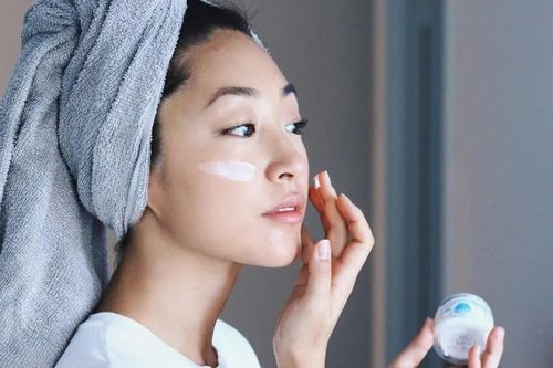 Bí quyết chăm sóc da mùa thu đông