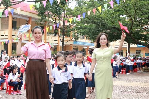 Sẵn sàng giúp học sinh bắt nhịp với môi trường mới