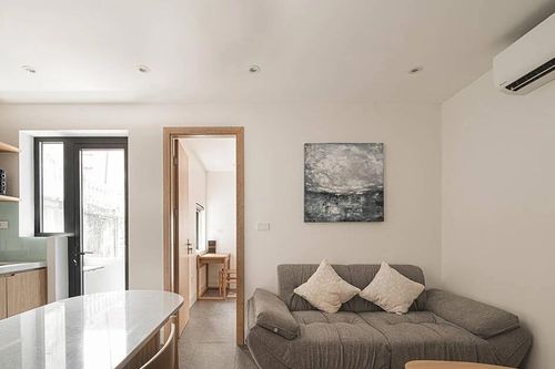 Cải tạo không gian 47m2 thành 'tổ hợp' vừa để ở vừa cho thuê