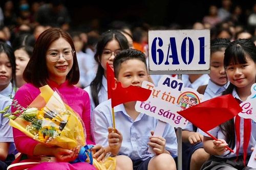Lương giáo viên dự kiến tăng từ 2-7 triệu đồng/tháng