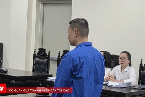 Tài xế dùng búa đánh người trọng thương vì chờ đợi