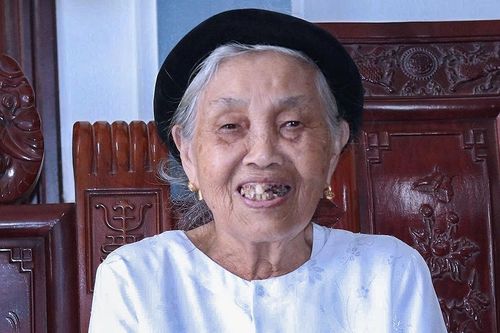 Nước mắt và niềm tự hào của Mẹ Việt Nam Anh hùng ngồi cạnh Tổng Bí thư