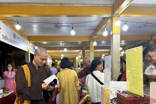 Khai mạc triển lãm sách Phật giáo lần 2 tại Tổ đình Vĩnh Nghiêm