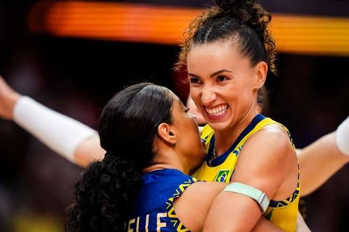 Brazil hạ Pháp sau trận cầu mãn nhãn, vào bán kết bóng chuyền thế giới
