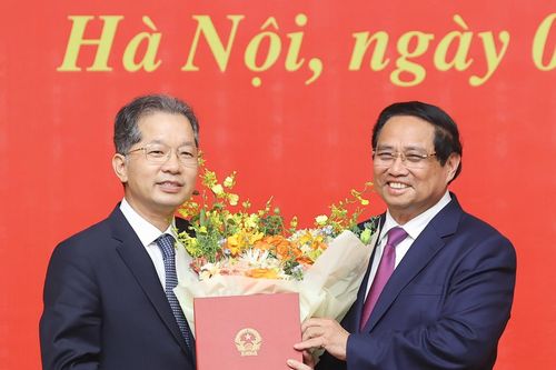 Thủ tướng trao quyết định chỉ định, bổ nhiệm 9 lãnh đạo bộ, ngành, cơ quan