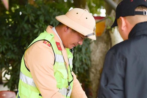 Cơ quan nào có thẩm quyền hủy bỏ quyết định xử phạt vi phạm hành chính?