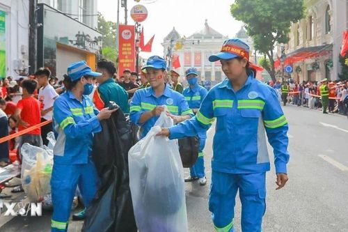 Hơn 1.000 nhân công đã tham gia giữ sạch Hà Nội trong dịp lễ Quốc khánh
