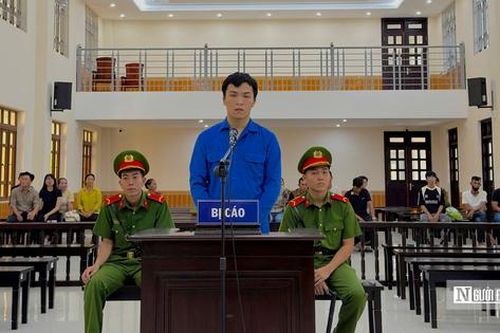 Tranh chấp gia đình biến thành gây thương tích, nam thanh niên 21 tuổi lãnh 15 năm tù
