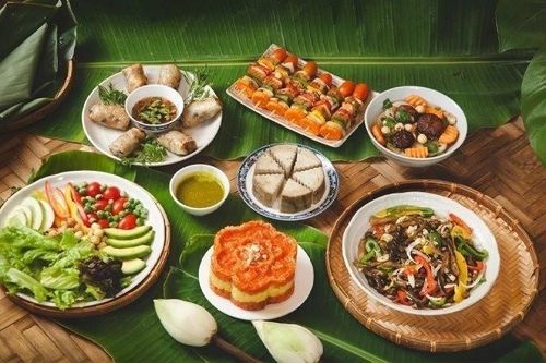 Ngắm loạt mâm cúng rằm tháng 7 đẹp như tranh của 'khối mẹ đảm'
