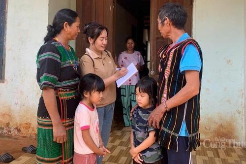 Lâm Đồng: Miệt mài nghề 'gieo con chữ' vùng biên Quảng Trực