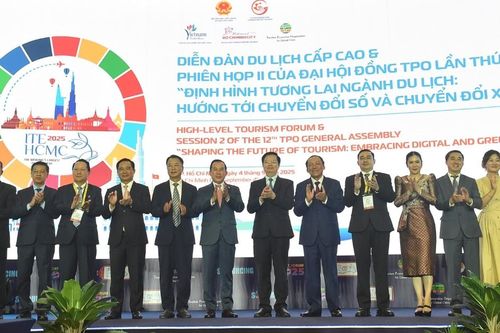 Chuyển đổi số, chuyển đổi xanh: Hai trụ cột của ngành du lịch hiện đại