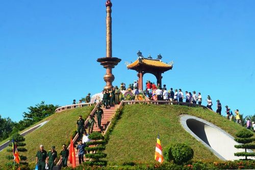 Bắt đầu chiếu miễn phí phim Mưa đỏ tại Thành cổ Quảng Trị