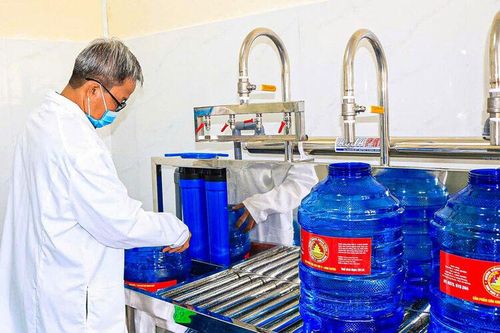 Khánh thành dây chuyền sản xuất nước uống cho bộ đội