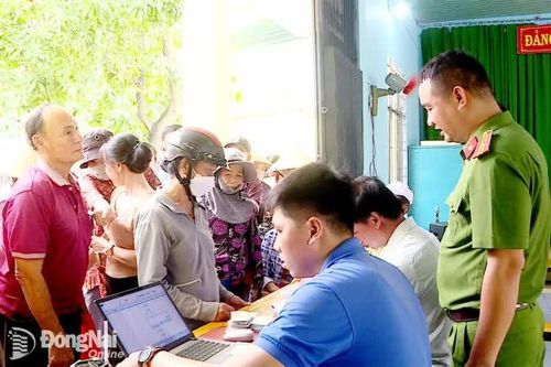 Món quà nhỏ - nghĩa tình lớn