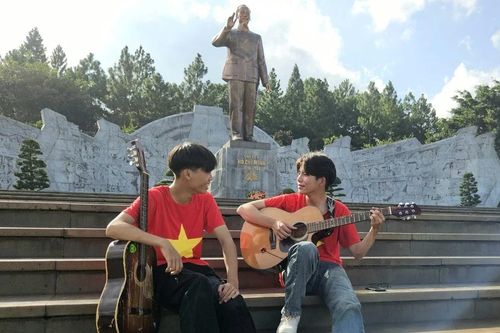 Nhạc đỏ trong tim người trẻ phố núi