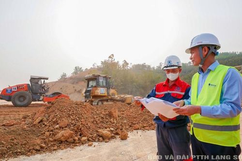 Hối hả trên công trường trọng điểm
