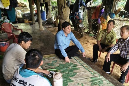 Cát Tiên 2 vận động học sinh đến trường trước khai giảng