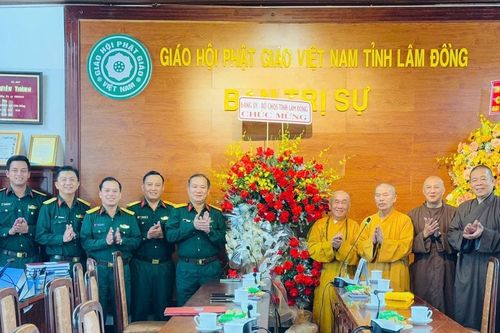 Bộ Chỉ huy quân sự tỉnh chúc mừng Giáo hội Phật giáo Lâm Đồng dịp Lễ Vu lan