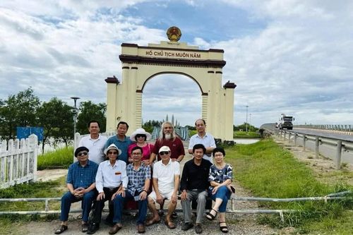Văn học nghệ thuật sáng tạo cùng không gian mới