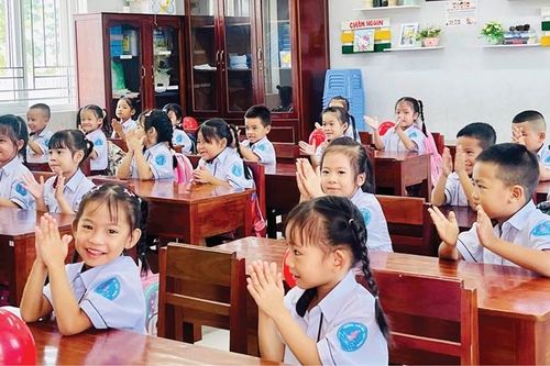 Gian khó chẳng thể ngăn bước chân đến trường