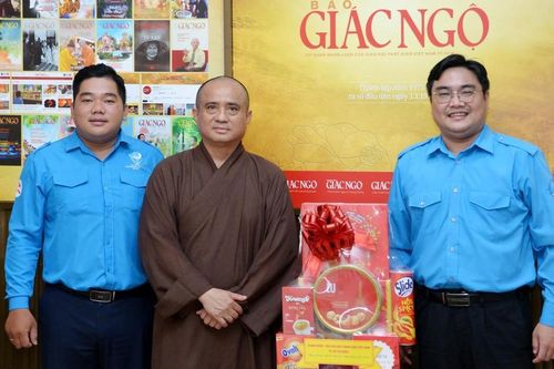 Thượng tọa Thích Tâm Hải tiếp Bí thư Thành Đoàn, Phó Chủ tịch Ủy ban MTTQVN TP.HCM
