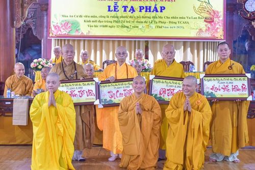 TP.HCM: Trường hạ chùa Đức Phú tổ chức Lễ tạ pháp, trao sổ hạ đến các hành giả sau 3 tháng an cư