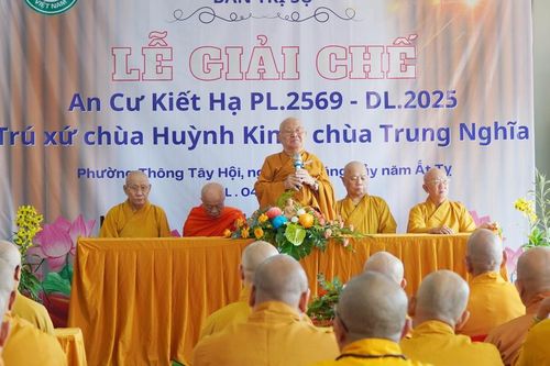 TP.HCM: Trường hạ chùa Huỳnh Kim tổ chức Lễ Tự tứ và Vu lan - Báo hiếu