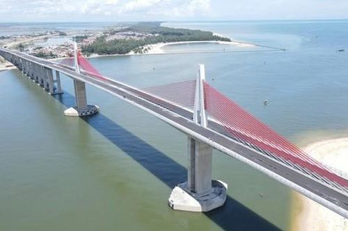 Huế: Vì sao cầu vượt biển dài nhất miền Trung trễ hạn thông xe?