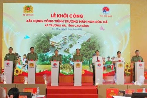 Đèo Cả thi công trường mầm non Bộ Công an trao tặng học sinh vùng 'quê hương cách mạng'