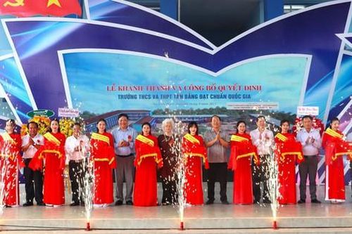 Khánh thành Trường THCS - THPT Tân Bằng ở Cà Mau