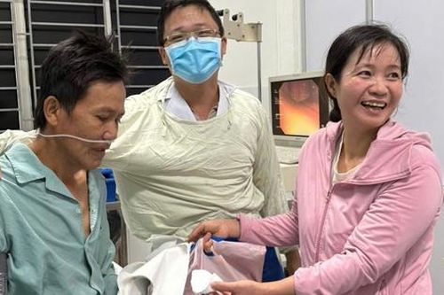 Gắp thành công dị vật vỏ ốc nằm suốt 1 năm trong phế quản bệnh nhân