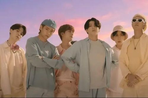 'Dynamite' của BTS vượt mốc 2 tỷ view