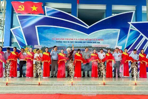 Trường THCS&THPT Tân Bằng đạt chuẩn quốc gia