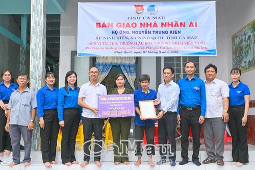 Trao Nhà Nhân ái, tiếp sức gia đình vượt khó