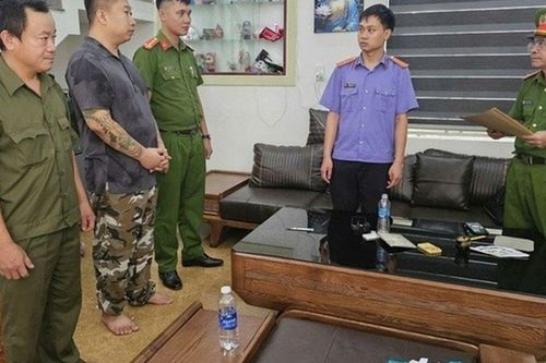 Chân dung nhóm cho vay với lãi suất 'cắt cổ' từ 240%/năm - 644%/năm