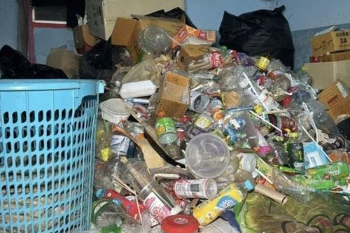 Bất ngờ với căn phòng trọ thuê của trai đẹp có vẻ ngoài hoàn hảo