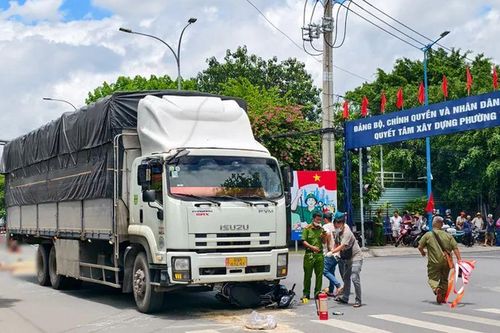 Tai nạn thương tâm, hai mẹ con bị cuốn vào gầm xe tải khi đang trên đường đi tìm nhà trọ nhập học