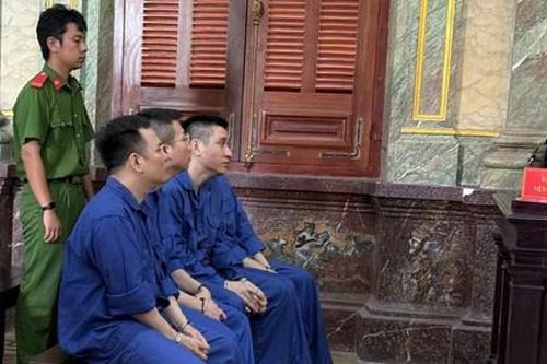 Bản án nghiêm khắc dành cho băng nhóm mua bán số lượng lớn USD giả