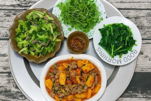 Hôm nay ăn gì? Gợi ý 15 mâm cơm gia đình ngon 'rụng tim', nhìn thôi đã muốn chạy về nhà ngay