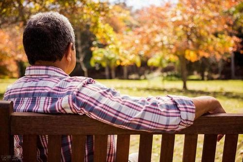 Người đàn ông không vợ con nuôi 4 cháu thành đạt: Tuổi già an yên trong biệt thự