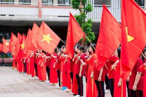 Phụ huynh nói gì với thông điệp 'Lễ khai giảng không nhận hoa chúc mừng'?
