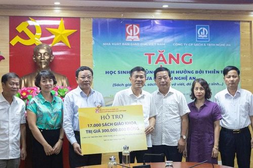 Hơn 17.000 cuốn sách giáo khoa kịp thời tiếp sức học sinh Nghệ An ngày khai giảng